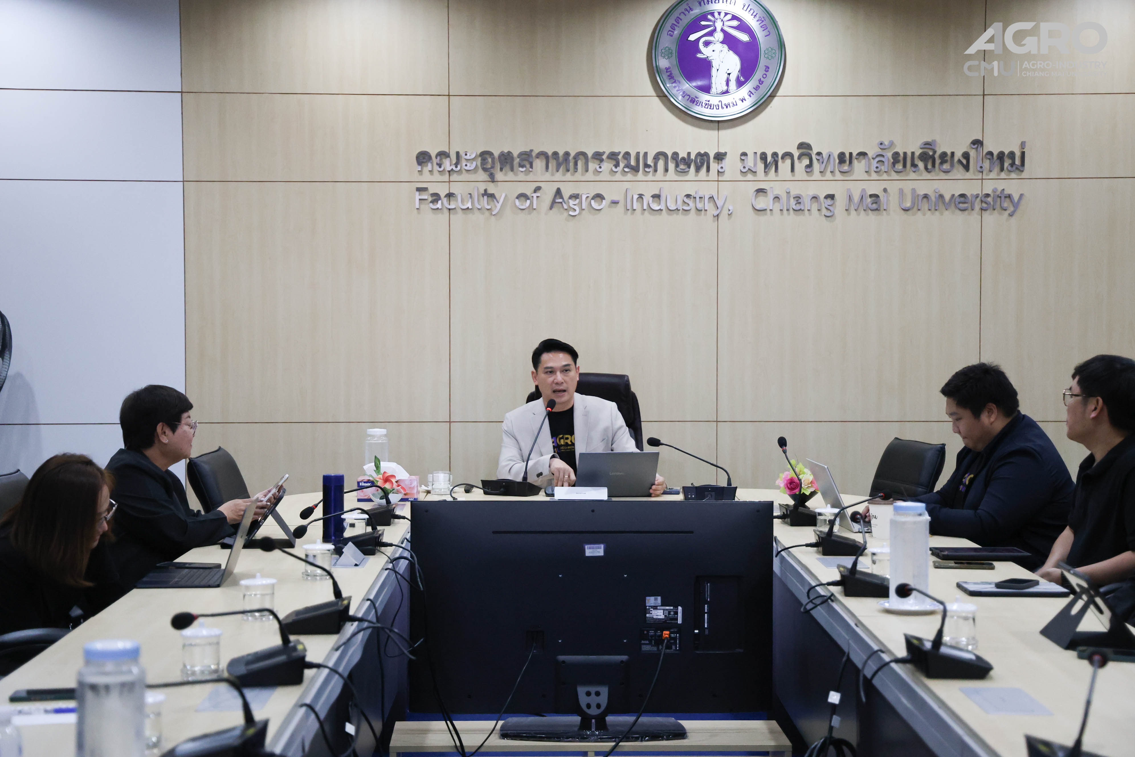 กิจกรรมผู้บริหารพบปะบุคลากรสาขาวิชาเทคโนโลยีผลิตภัณฑ์ทางทะเล