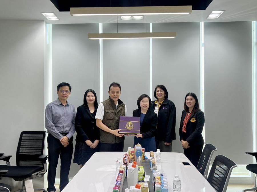 หารือความร่วมมือและสวัสดีปีใหม่ ผู้บริหาร บริษัท เชียงใหม่เฟรชมิลค์ จำกัด