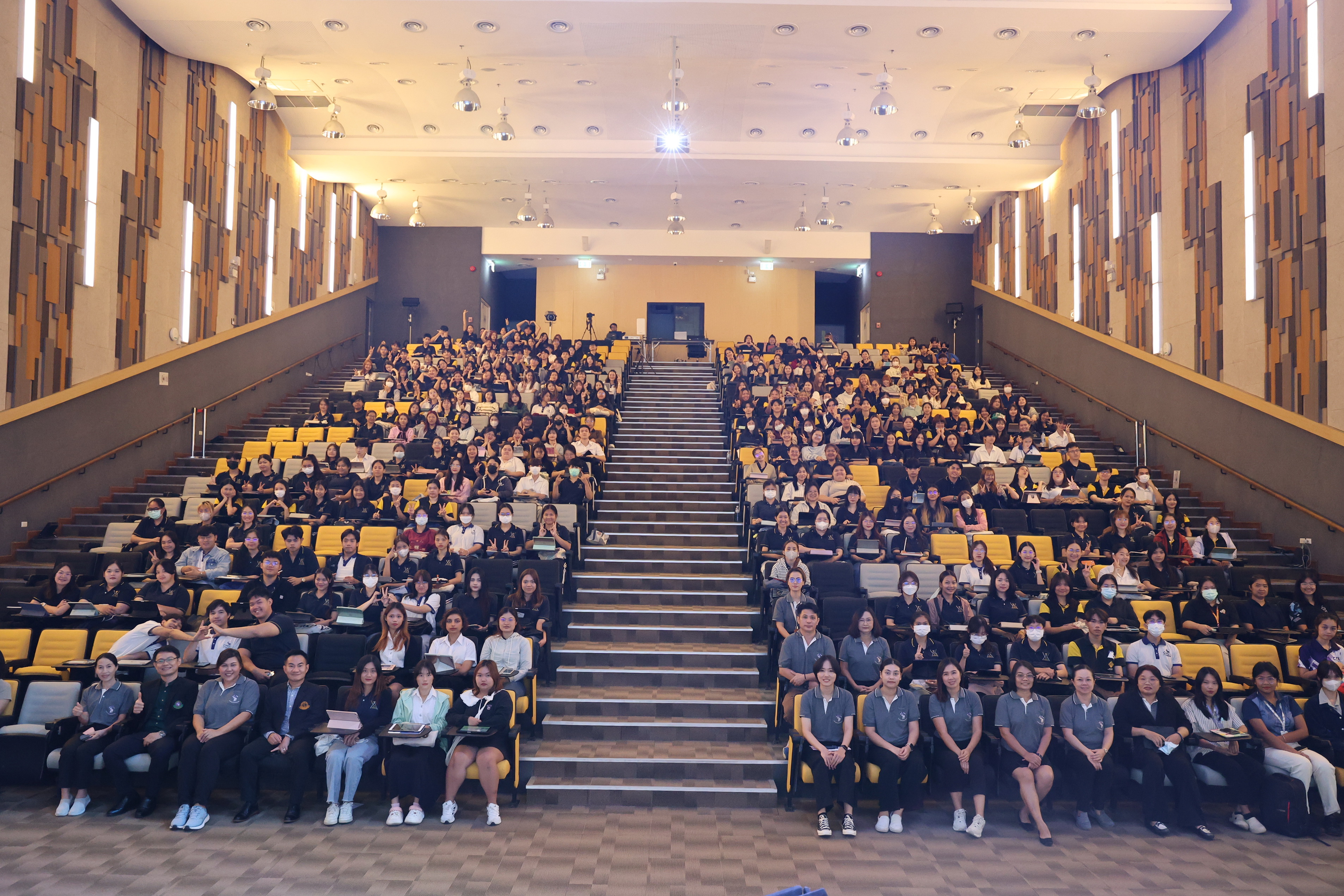 โครงการฝึกอบรมเชิงปฏิบัติการ “การจัดการด้านความปลอดภัยในห้องปฏิบัติการ คณะอุตสาหกรรมเกษตร” ประจำปี 2567