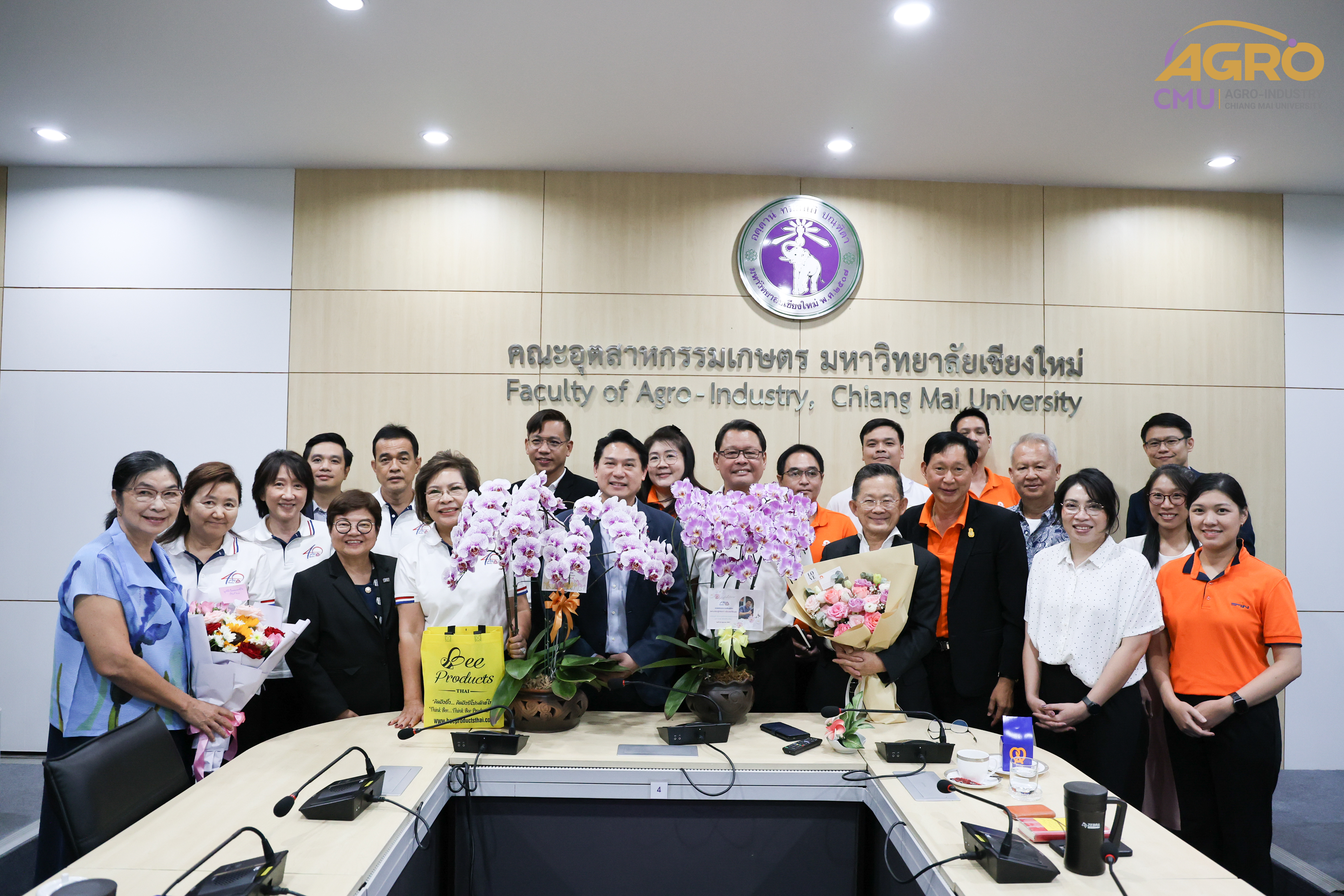 ให้การต้อนรับสภาอุตสาหกรรมจังหวัดเชียงใหม่ กลุ่มเครือข่าย Food Valley และ บริษัท ซันสวีท จำกัด (มหาชน) เข้าแสดงความยินดีคณบดีคณะอุตสาหกรรมเกษตร