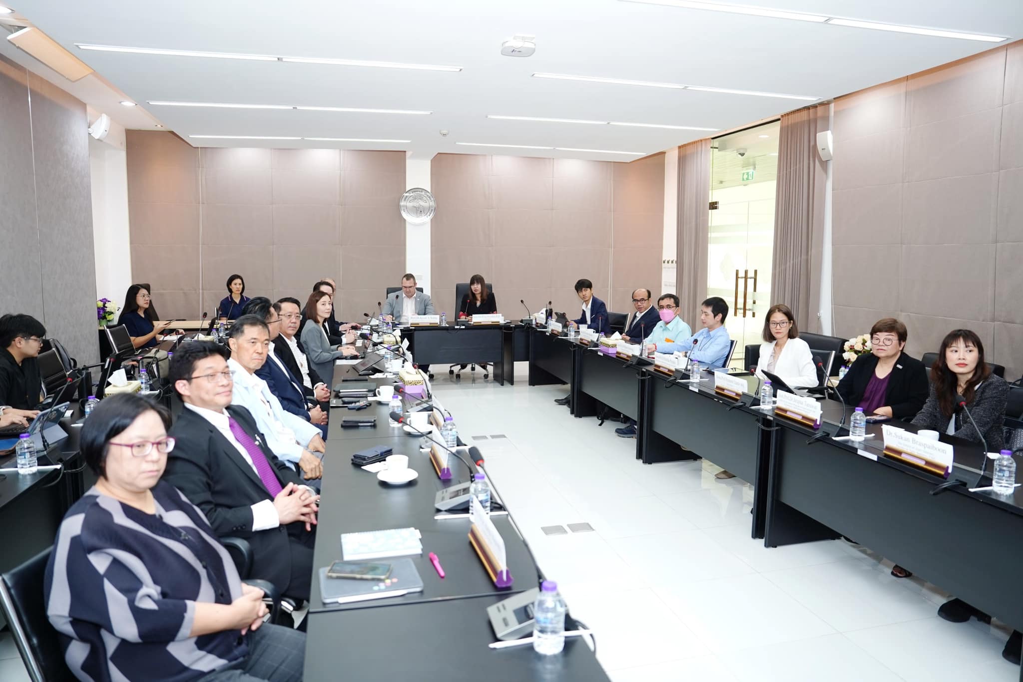 ร่วมให้การต้อนรับอาคันตุกะจาก The University of Texas at Arlington (UTA), USA และผู้แทนจากบริษัทผู้ผลิตเครื่องมือวิทยาศาสตร์ชั้นนำ