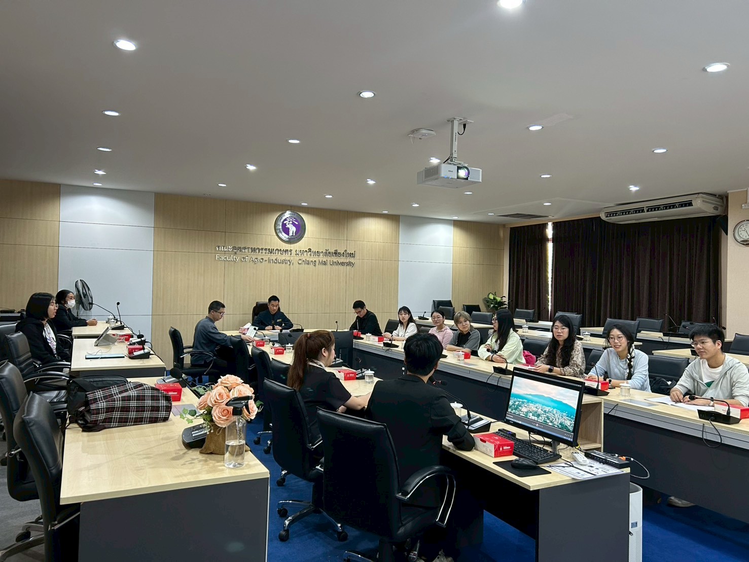 คณะอุตสาหกรรมเกษตร ให้การต้อนรับคณะเดินทางจาก Huazhong Agricultural University สาธารณรัฐประชาชนจีน ในโอกาสเข้าเยี่ยมชมคณะอุตสาหกรรมเกษตรและแลกเปลี่ยนทางวิชาการและวัฒนธรรม