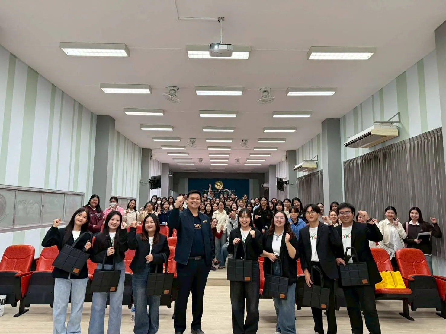 บริษัท ซีพีแรม จำกัด แนะแนวโครงการแนวทางสู่อาชีพให้แก่ นักศึกษาคณะอุตสาหกรรมเกษตร