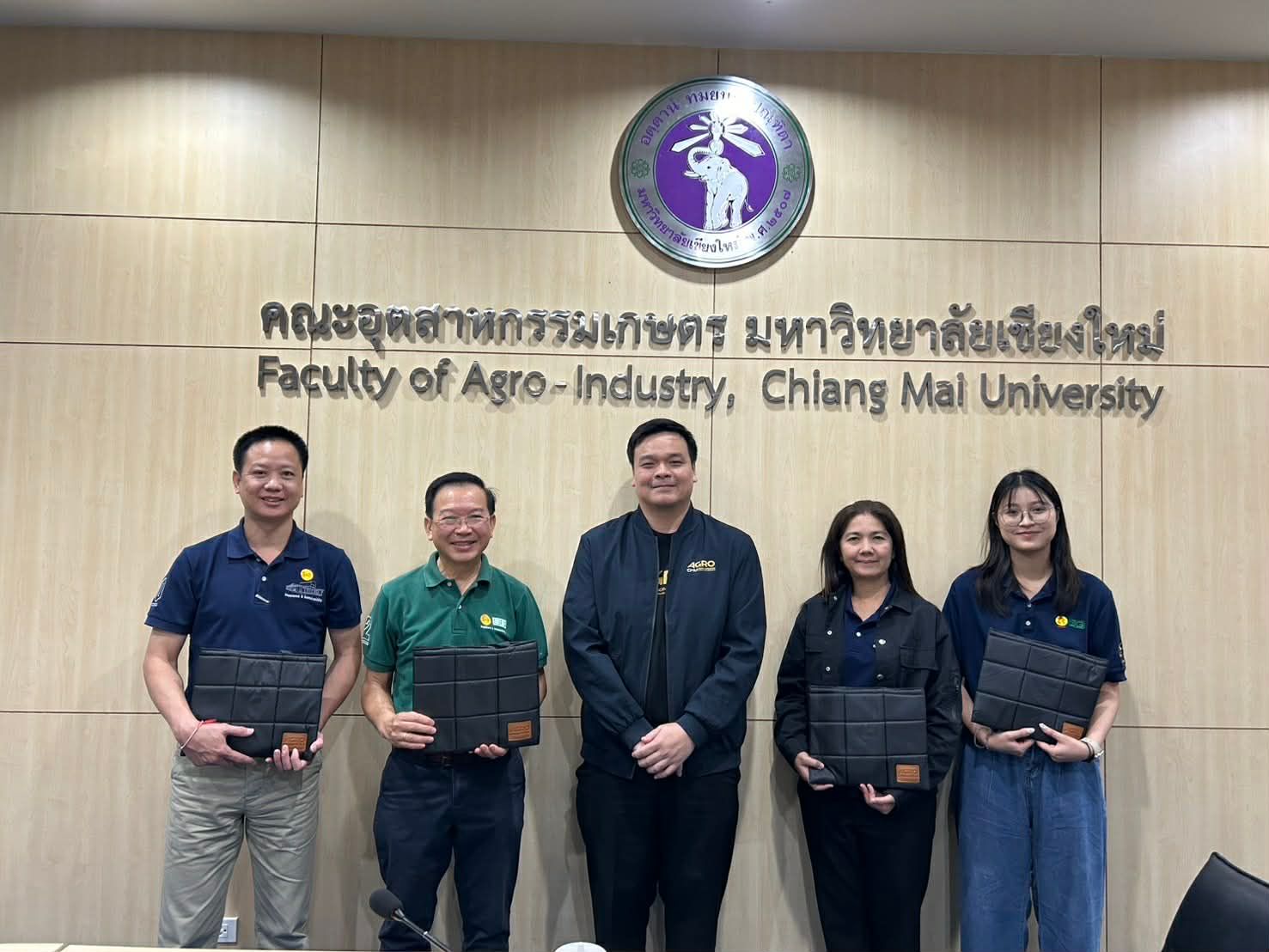 คณะอุตสาหกรรมเกษตร มหาวิทยาลัยเชียงใหม่ ให้การต้อนรับบริษัท สยามฟีดแอนด์ฟู้ด จำกัด หารือแนวทางการรับสมัครงานและโอกาสทางอาชีพสำหรับนักศึกษา