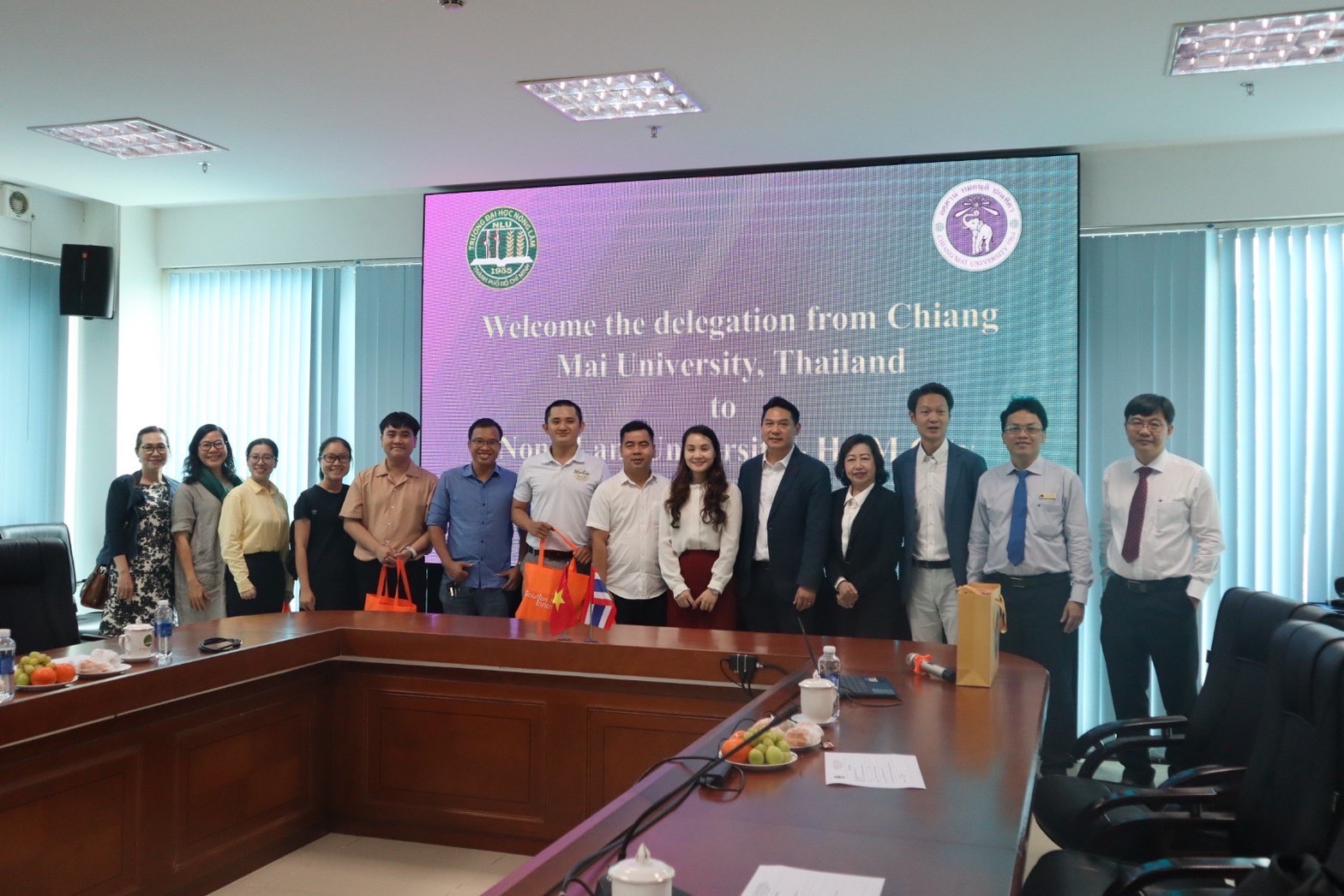 หารือความร่วมมือทางวิชาการกับ Nong Lam University
